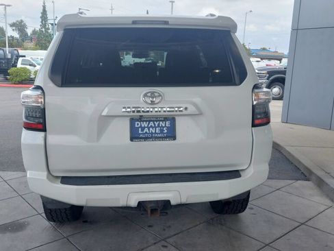 Used 2016 Toyota 4Runner SR5 Premium AWD/4WD image 4