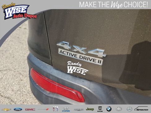Used 2014 Jeep Cherokee Latitude w/ Cold Weather Group AWD/4WD image 23