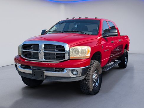 Used 2006 Dodge Ram 2500 Truck SLT AWD/4WD image 2
