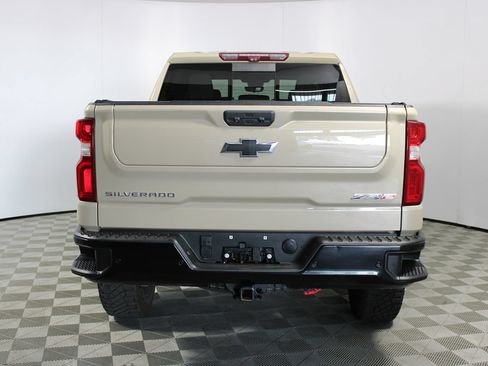 Used 2023 Chevrolet Silverado 1500 ZR2 w/ Technology Package AWD/4WD image 43
