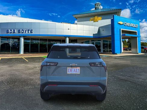 New 2026 Chevrolet Equinox LT w/ Safety and Technology Package image 4