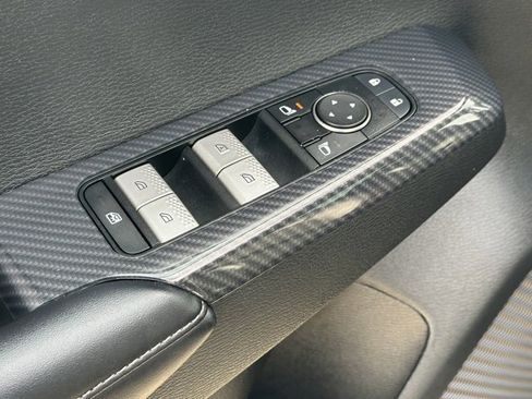 Used 2022 Mitsubishi Outlander SE image 23