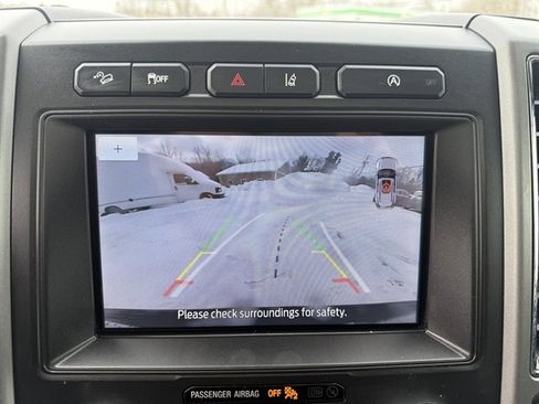 Used 2021 Ford Expedition Max XLT image 11