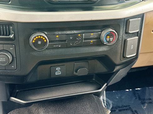 Used 2023 Ford F150 XLT AWD/4WD image 15