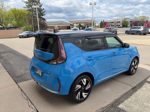 Used 2024 Kia Soul GT-Line FWD image 8