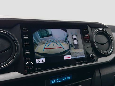 Used 2023 Toyota Tacoma TRD Off-Road w/ Advanced Technology Package image 18