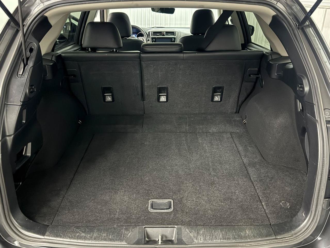 Used 2018 Subaru Outback 2.5i Limited AWD/4WD image 10
