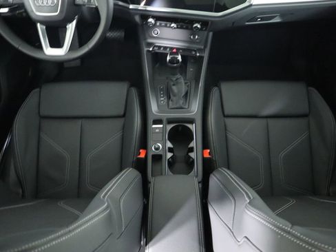 Used 2025 Audi Q3 2.0T Premium w/ Convenience Package image 18