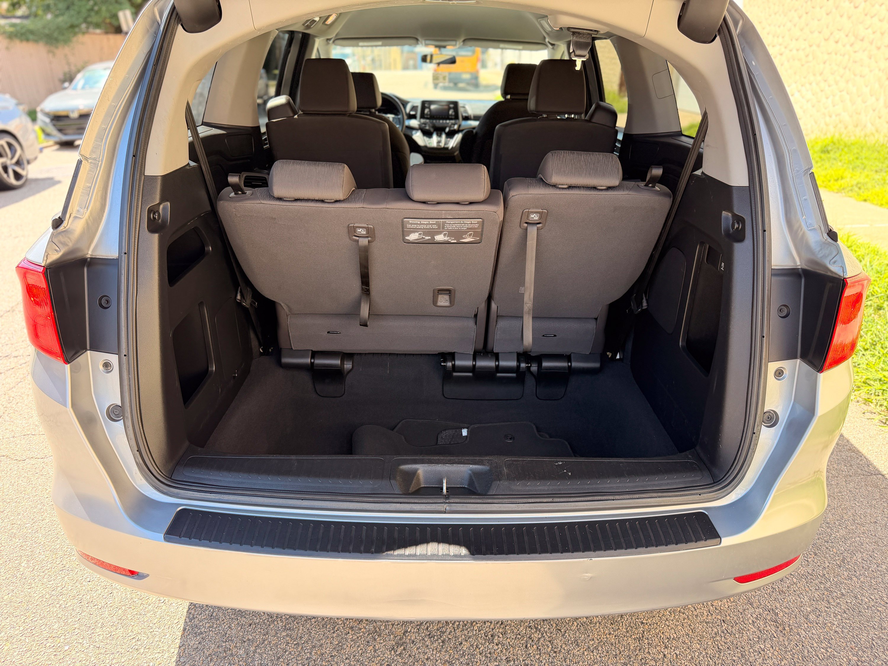 Used 2019 Honda Odyssey LX image 8