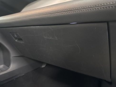 Used 2024 Toyota Sienna XLE image 9