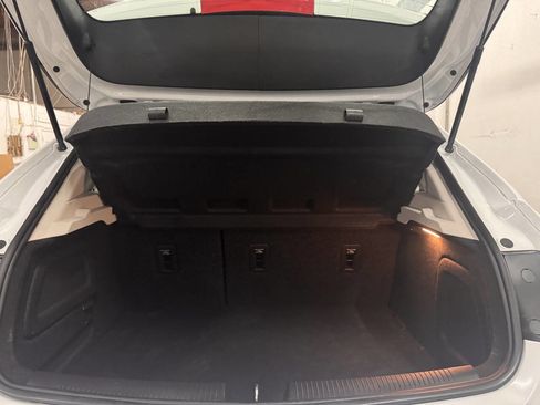 Used 2018 Chevrolet Cruze LT w/ Convenience Package image 24