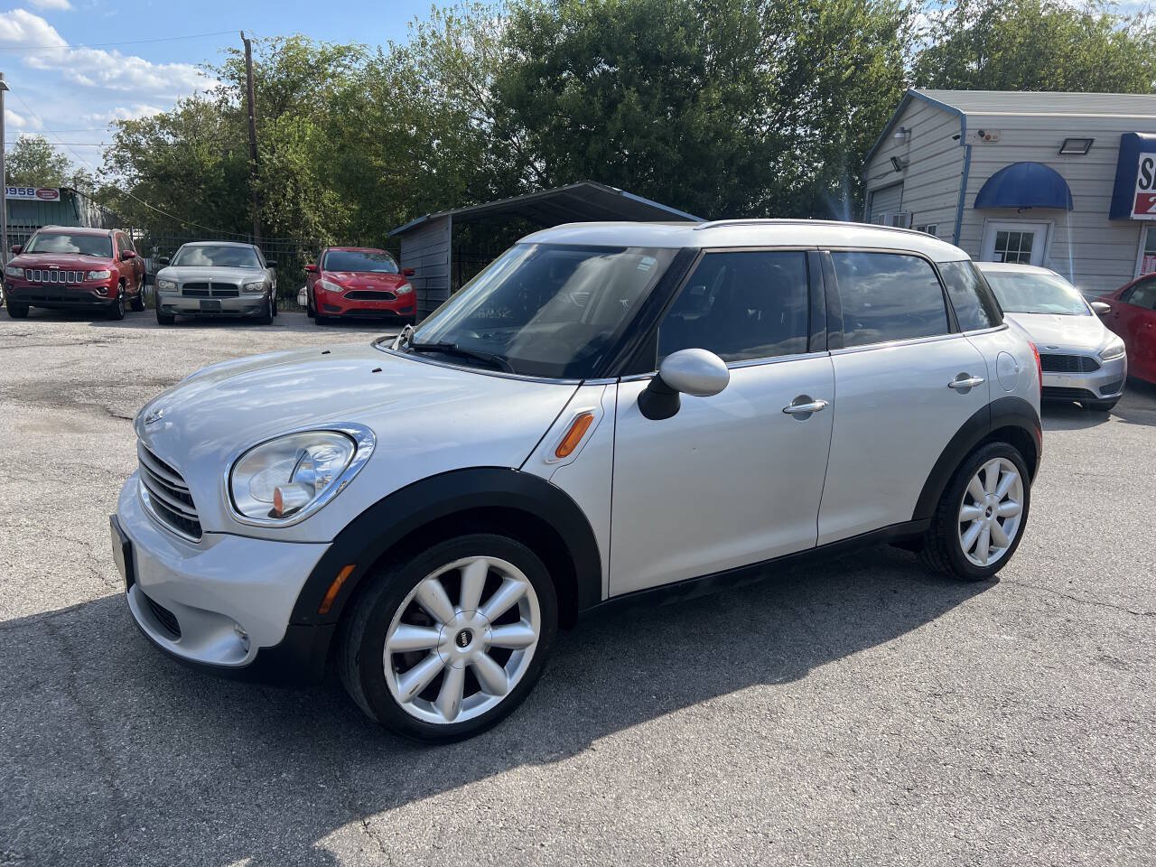 Used 2016 MINI Cooper Countryman FWD image 2