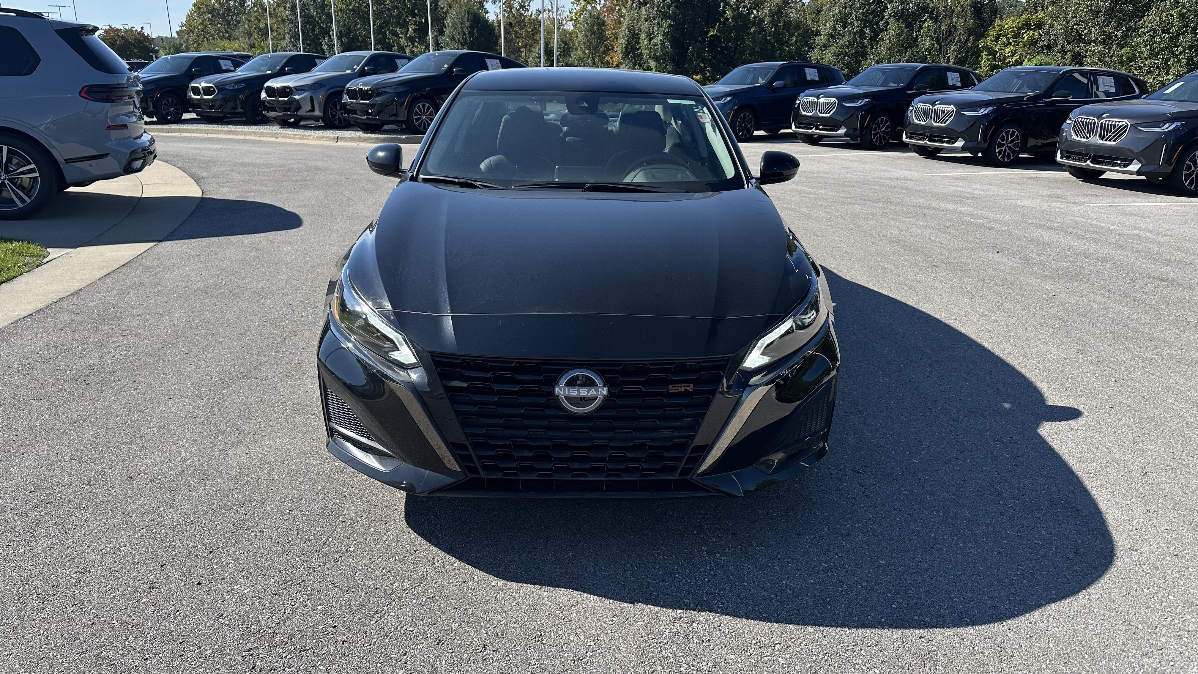 Used 2025 Nissan Altima 2.5 SR FWD image 3
