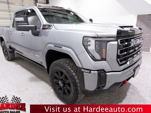 Used 2025 GMC Sierra 2500 AT4 w/ AT4 Premium Plus Package image 6