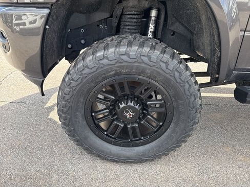 New 2025 RAM 2500 Big Horn AWD/4WD image 9