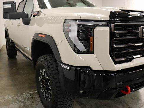 Used 2026 GMC Sierra 2500 AT4X AWD/4WD image 4