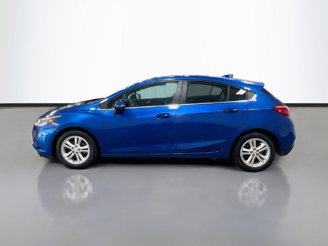 Used 2017 Chevrolet Cruze LT w/ Convenience Package FWD image 4