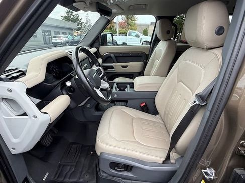 Used 2020 Land Rover Defender 110 First Edition image 11