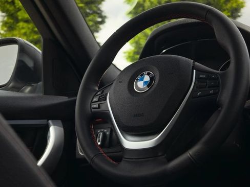 Used 2013 BMW 328i xDrive Sedan AWD/4WD image 31