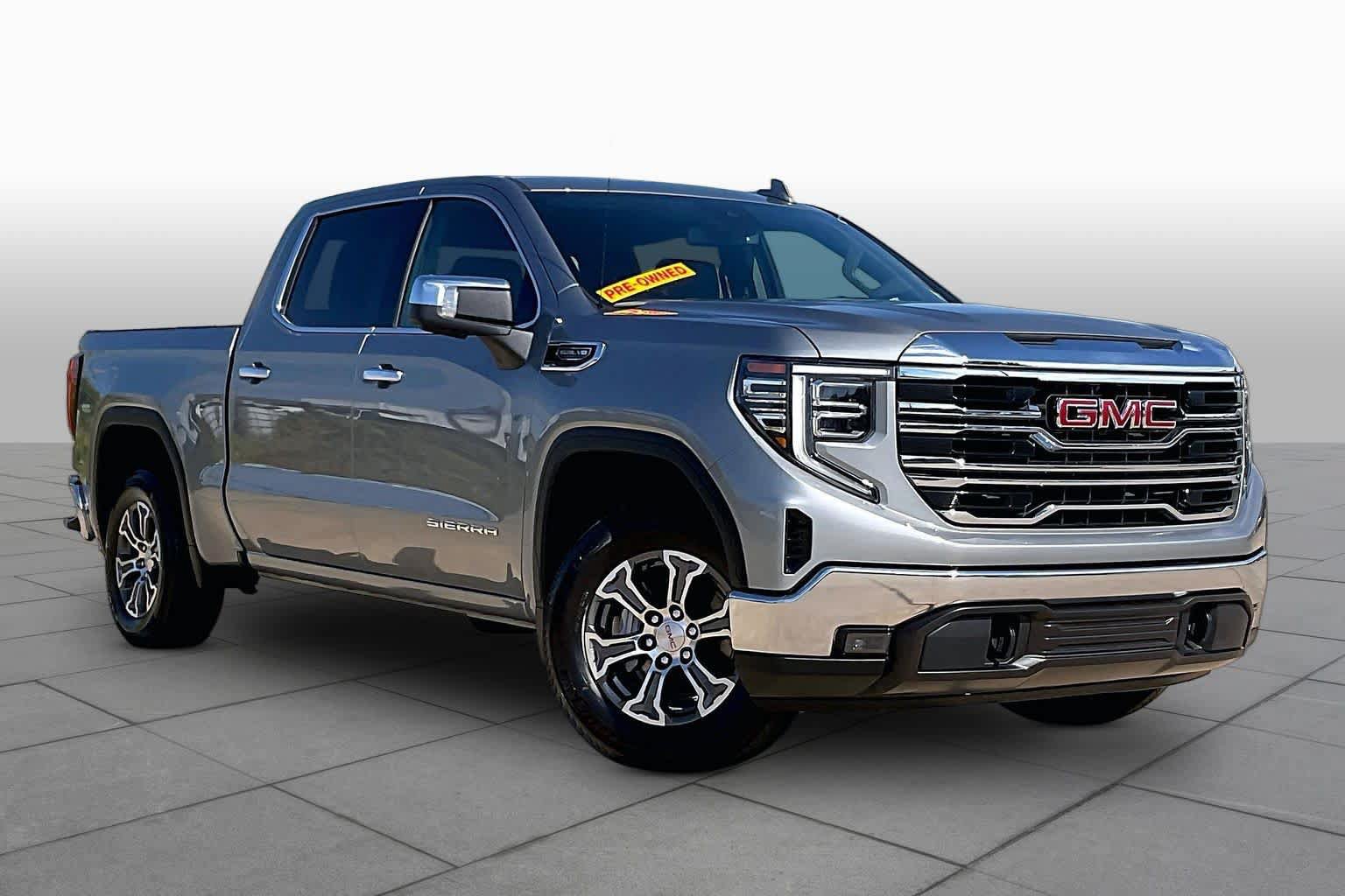 Used 2026 GMC Sierra 1500 SLT RWD image 3