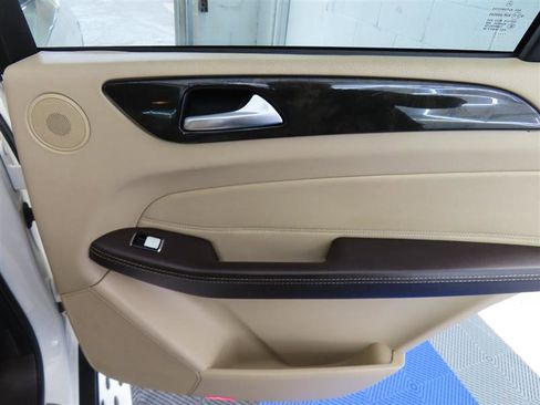 Used 2017 Mercedes-Benz GLS 450 GLS 450 4MATIC w/ Premium Package image 35