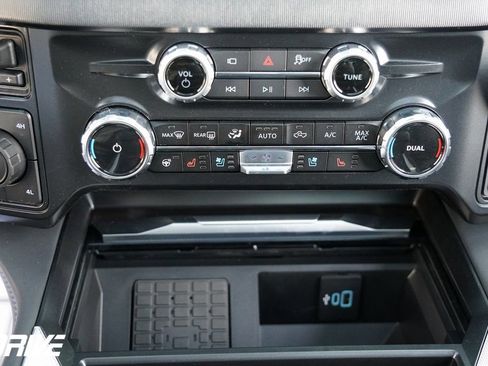 Used 2026 Ford F350 Platinum AWD/4WD image 30