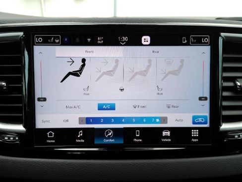 Used 2026 Chrysler Pacifica Select FWD image 51