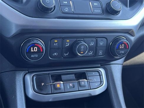 Certified 2022 GMC Acadia SLT w/ Elevation Edition image 28