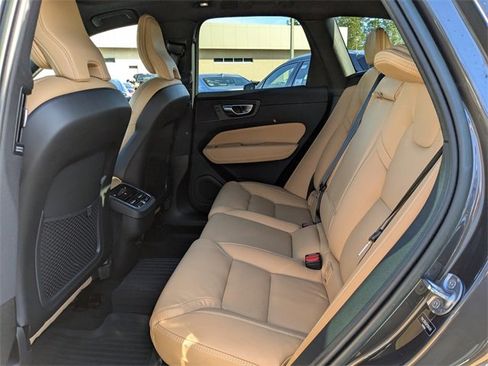 Used 2023 Volvo XC60 B5 Ultimate w/ Climate Package image 14