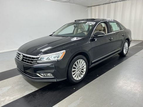 Used 2017 Volkswagen Passat 1.8T SE FWD image 5