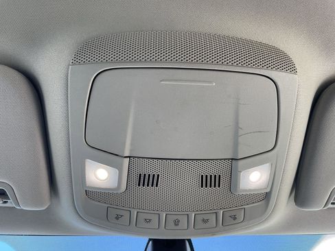 Used 2020 Ford Fusion SE FWD image 12