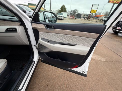 Used 2022 Hyundai Palisade Calligraphy image 37