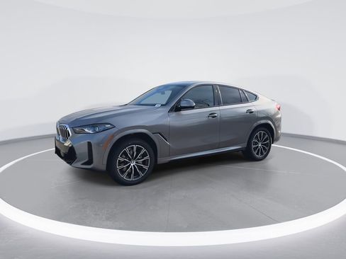 New 2026 BMW X6 xDrive40i w/ Climate Comfort Package image 4