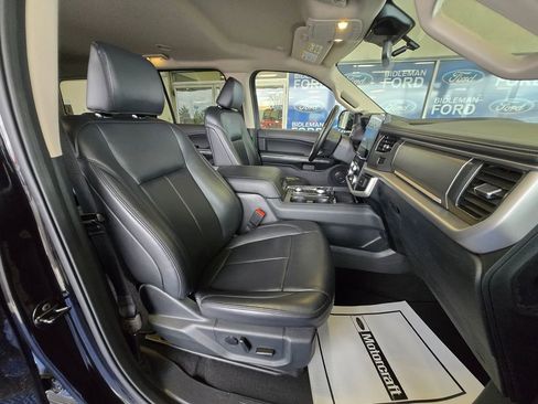 Used 2024 Ford Expedition XLT image 27