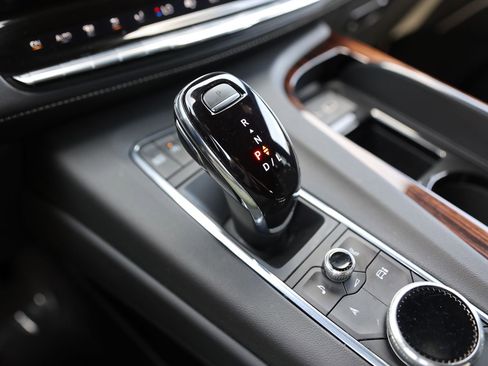 Used 2023 Cadillac Escalade Premium Luxury image 35