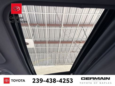 Used 2021 Toyota Sienna XSE FWD image 12