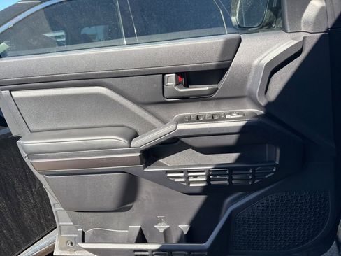 Used 2025 Toyota 4Runner SR5 image 9