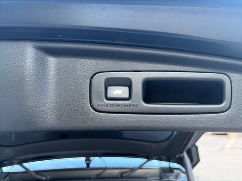 Used 2024 Honda CR-V EX-L image 12
