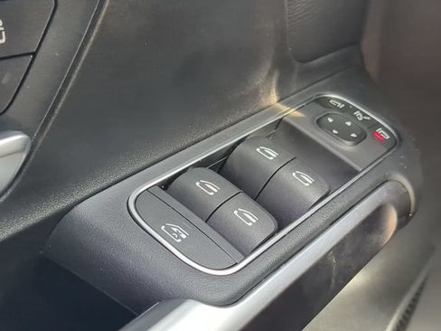 Certified 2024 Mercedes-Benz GLB 250 4MATIC image 10