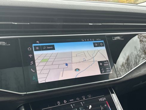 Used 2022 Audi Q7 3.0T Prestige image 39