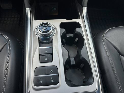 Used 2023 Ford Explorer XLT w/ Equipment Group 202A image 24