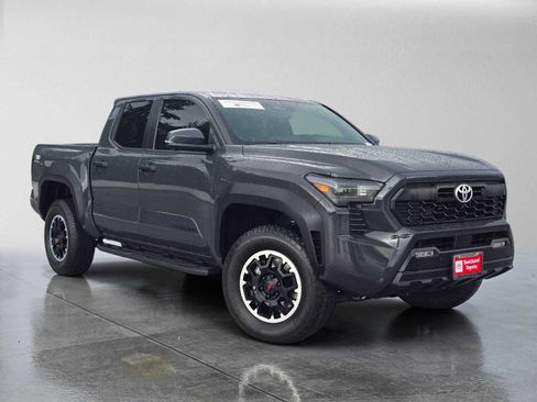 Used 2024 Toyota Tacoma TRD Off-Road w/ TRD Off Road Premium Package AWD/4WD image 2