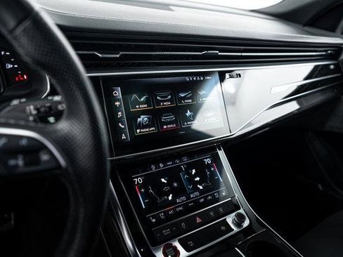 Certified 2021 Audi SQ8 Premium Plus w/ SQ8 Black Optic Package image 15