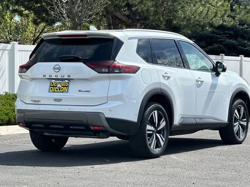 Used 2026 Nissan Rogue SL image 4