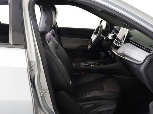 Used 2025 Jeep Compass Latitude image 23