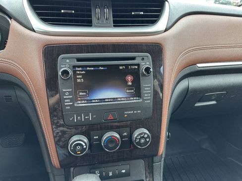 Used 2017 Chevrolet Traverse LT AWD/4WD image 19
