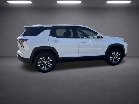 Used 2026 Chevrolet Equinox LT FWD image 11