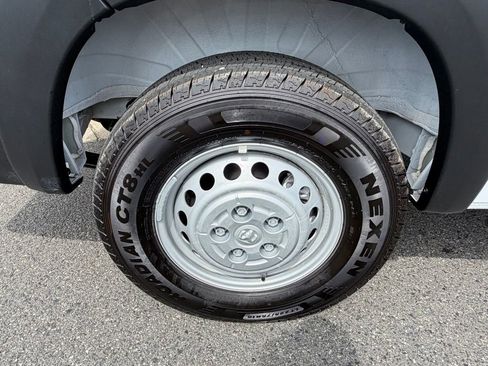 Used 2025 RAM ProMaster 2500 w/ Safety Group FWD image 14