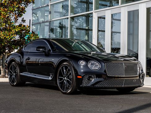 Used 2023 Bentley Continental GT Azure image 26