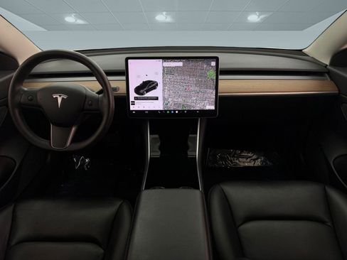 Used 2020 Tesla Model 3 Standard Range image 14
